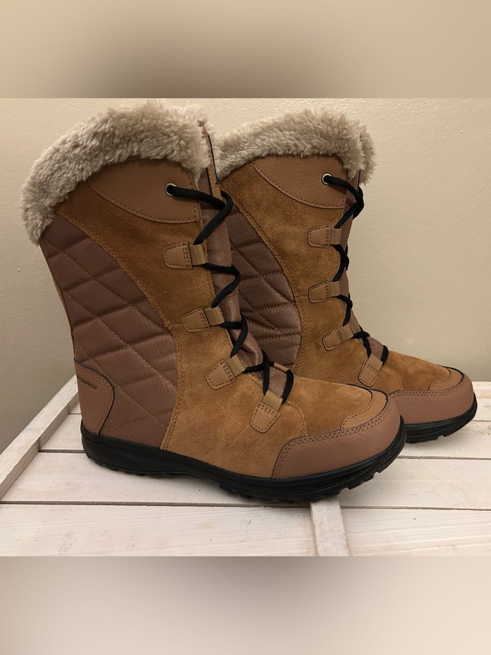 Columbia Waterproof Tan Quilted Winter Boots Ice Maiden II Women’s 8.5 Faux Fur